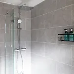 Apartment 3-bed - Walk To Station - Ideal For Groups & Long Leeds (West Yorkshire)