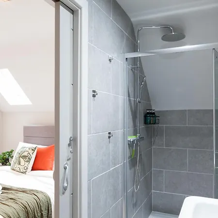 3-bed - Walk To Station - Ideal For Groups & Long Apartman Leeds