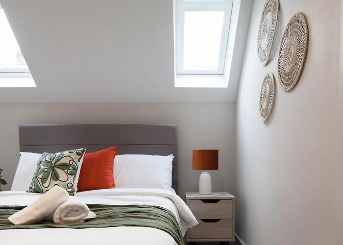 3-bed - Walk To Station - Ideal For Groups & Long Apartment Leeds (West Yorkshire)